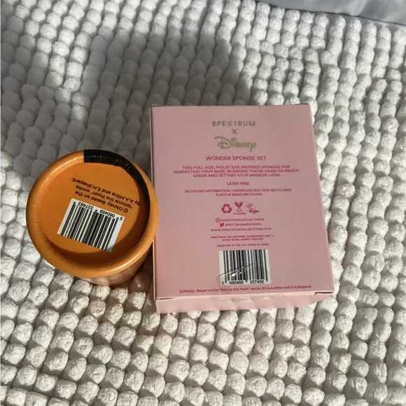 SPECTRUM Disney Winnie the Pooh Tigger Kabuki Brush & Piglet Sponge Set Limit Ed - Picture 4 of 7